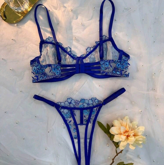 Women's Floral Embroidery Bra & Panty Underwear Lingerie Set - Picture 3 of 8